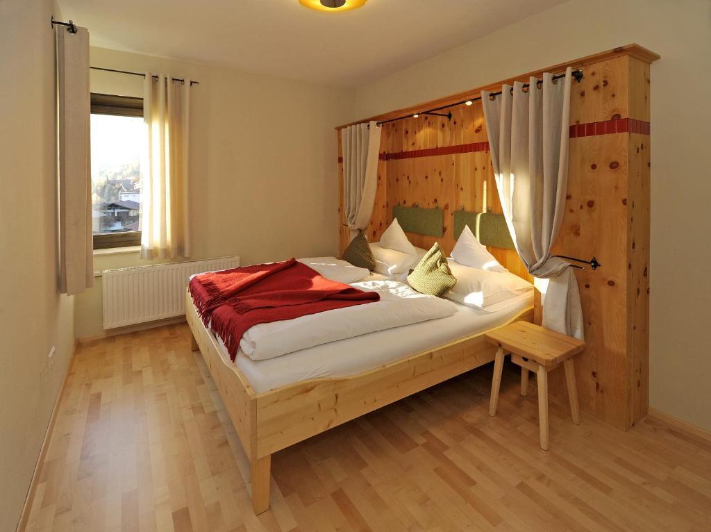 Ortners Mauerwirt - Leistbarer Luxus Apartment Бад Клайнкирххайм Екстериор снимка
