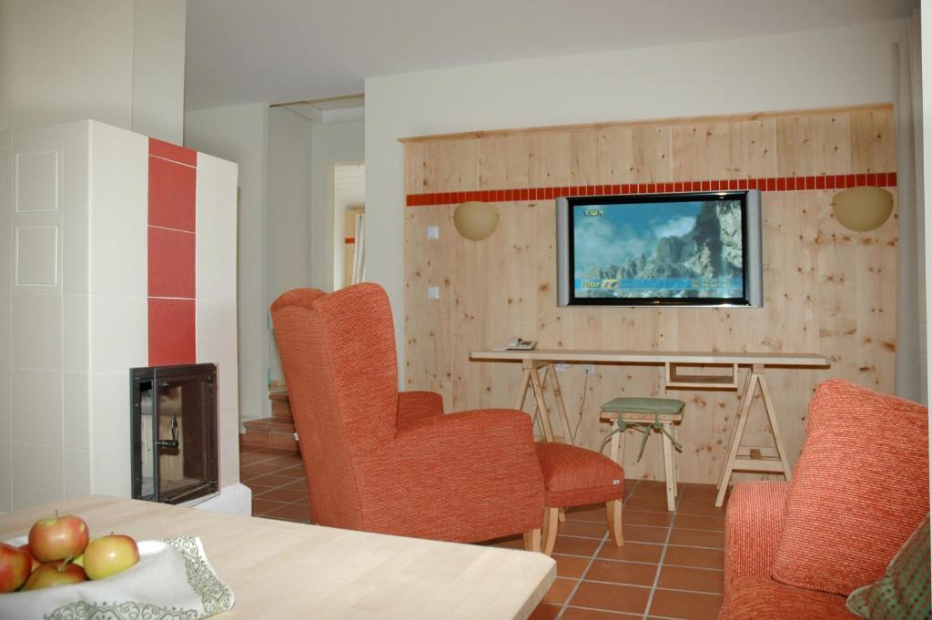 Ortners Mauerwirt - Leistbarer Luxus Apartment Бад Клайнкирххайм Екстериор снимка