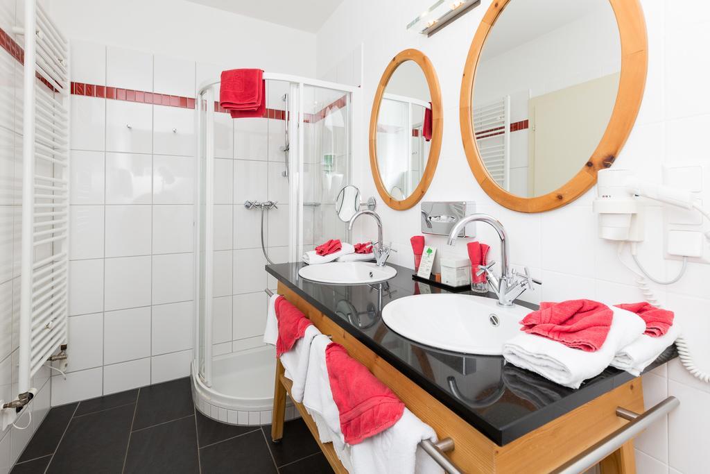 Ortners Mauerwirt - Leistbarer Luxus Apartment Бад Клайнкирххайм Екстериор снимка