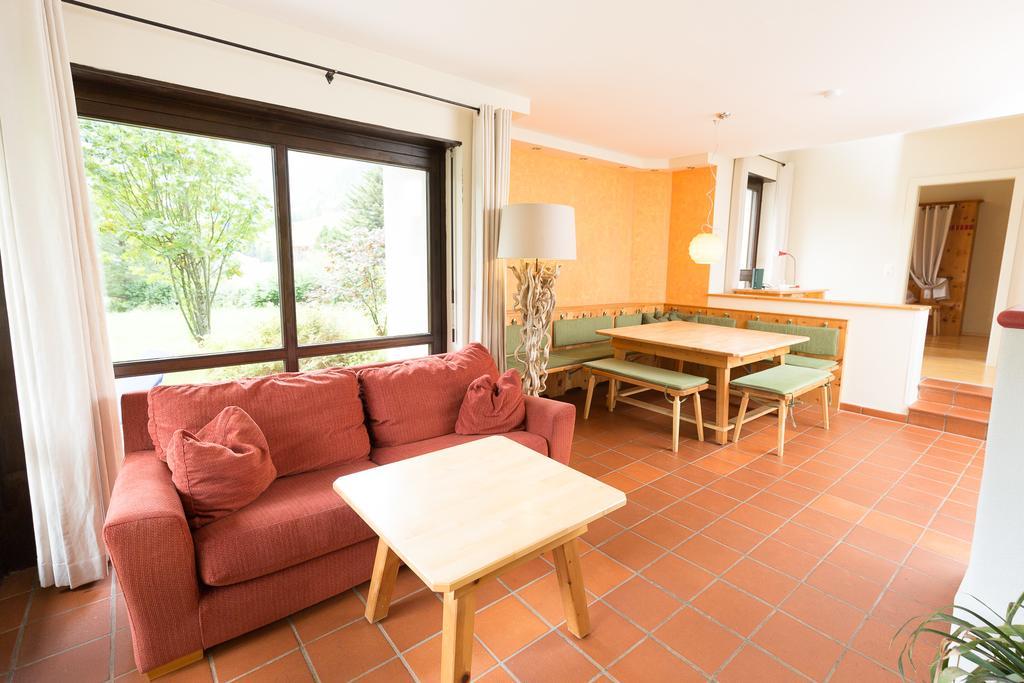 Ortners Mauerwirt - Leistbarer Luxus Apartment Бад Клайнкирххайм Екстериор снимка