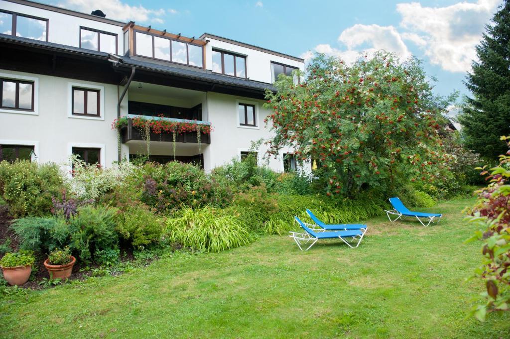 Ortners Mauerwirt - Leistbarer Luxus Apartment Бад Клайнкирххайм Екстериор снимка