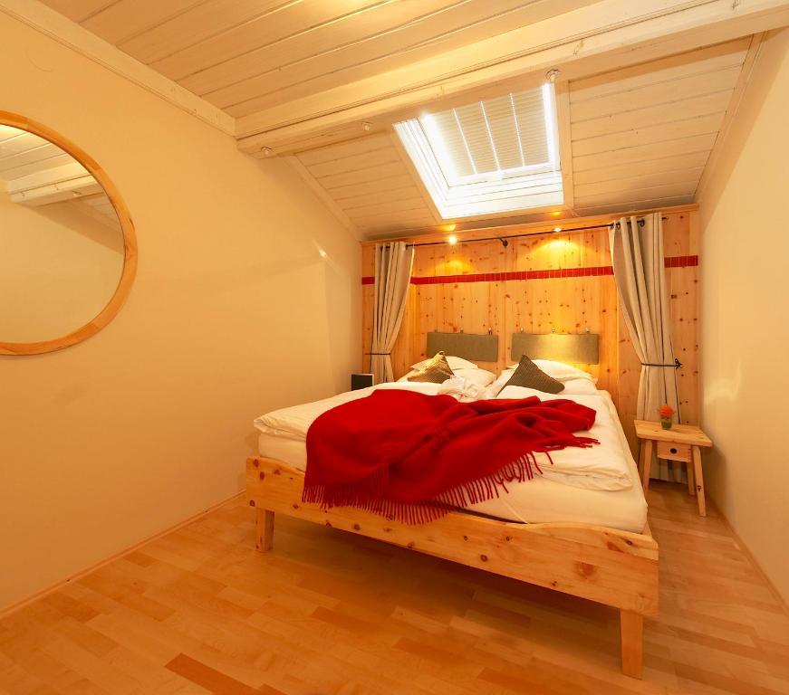Ortners Mauerwirt - Leistbarer Luxus Apartment Бад Клайнкирххайм Екстериор снимка